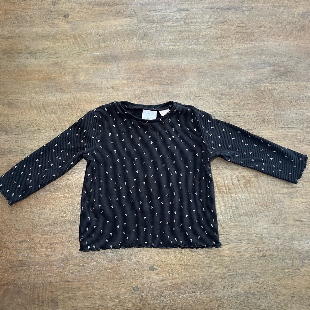 Zara Gray Long Sleeve Tee with Classic Crew Neck